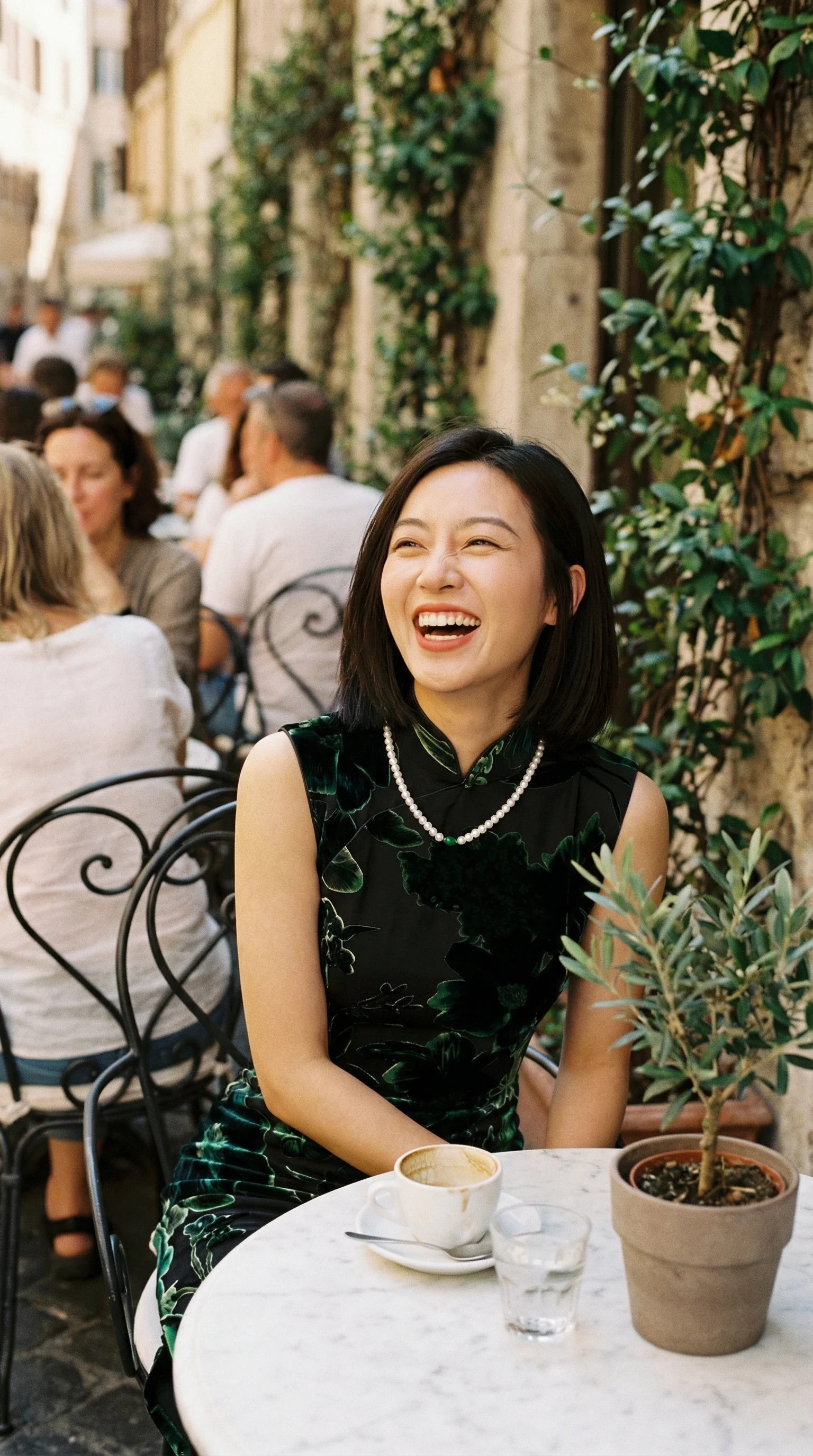 The Emerald Velvet - Vista 3