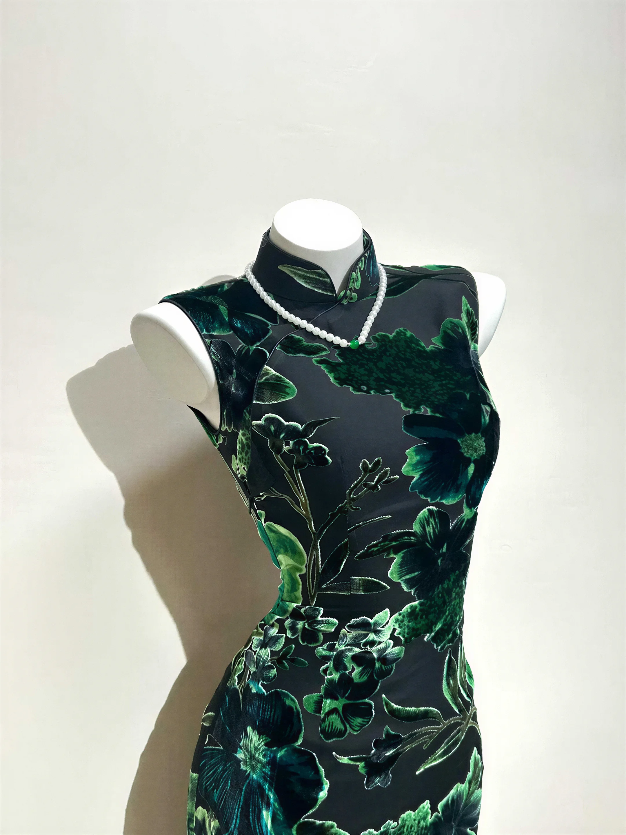 The Emerald Velvet - Vista 8